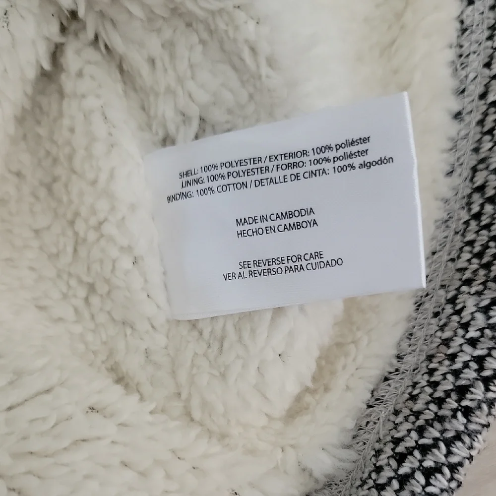 Orvis Black and White Quarter Zip Sweater Classic Design With Fleece Lined